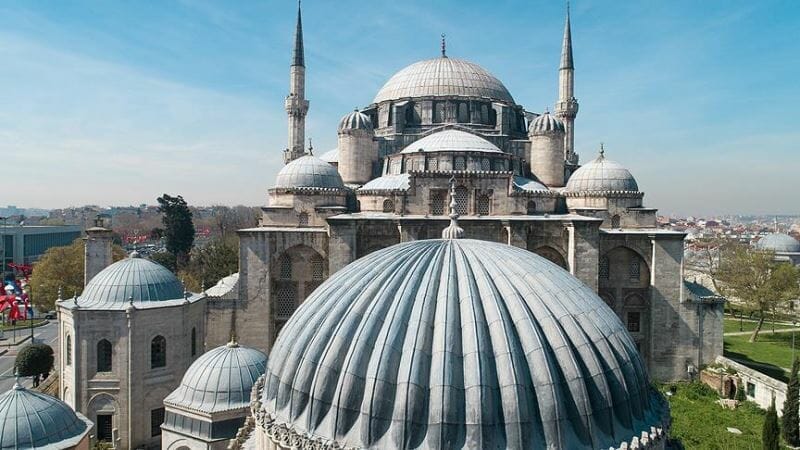  جامع شاه زاده في إسطنبول درّة من درر المعمار سنان