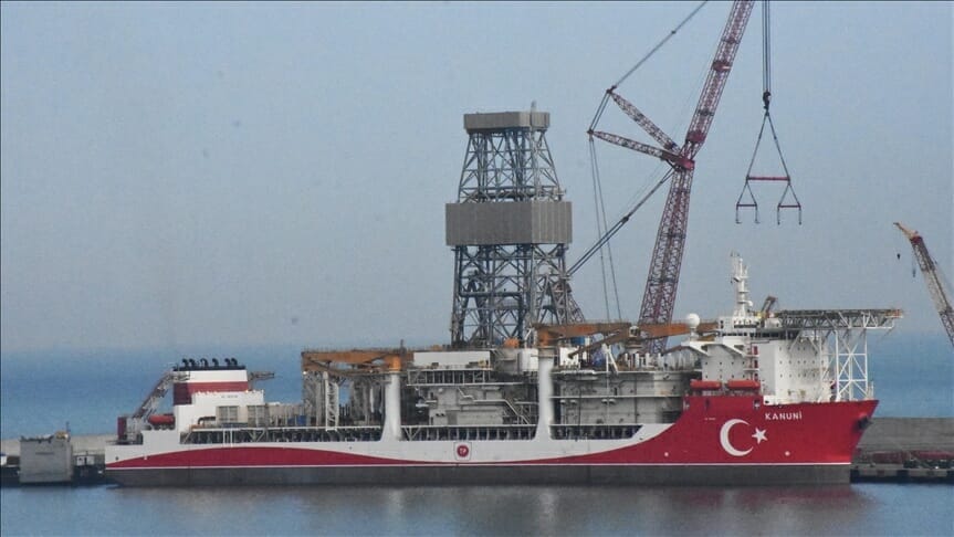  سفينة “القانوني” تواصل تحضيراتها للتنقيب في البحر الأسود