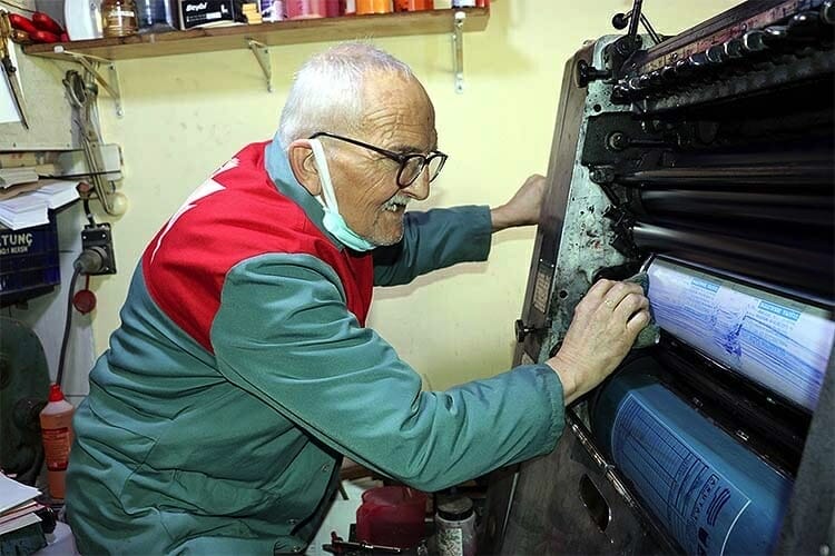  مواطن تركي يتحدث عن تطور الطباعة في  6 عقود الأخيرة