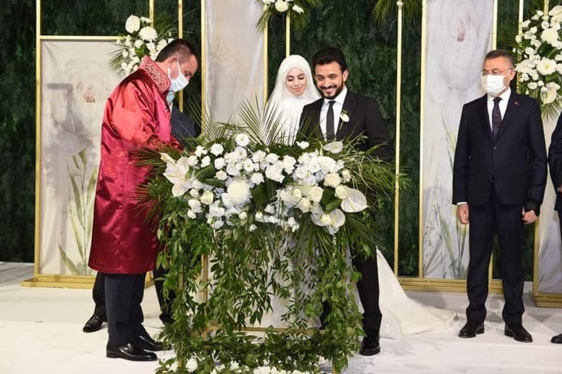صور: مراسم حفل زفاف شاب يمني بحضور وفد حكومي تركي رفيع المستوى