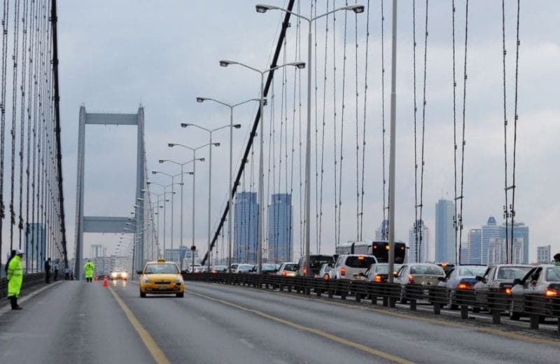 الجسور والطرق السريعة في إسطنبول مجانية خلال أيام عطلة عيد الأضحى