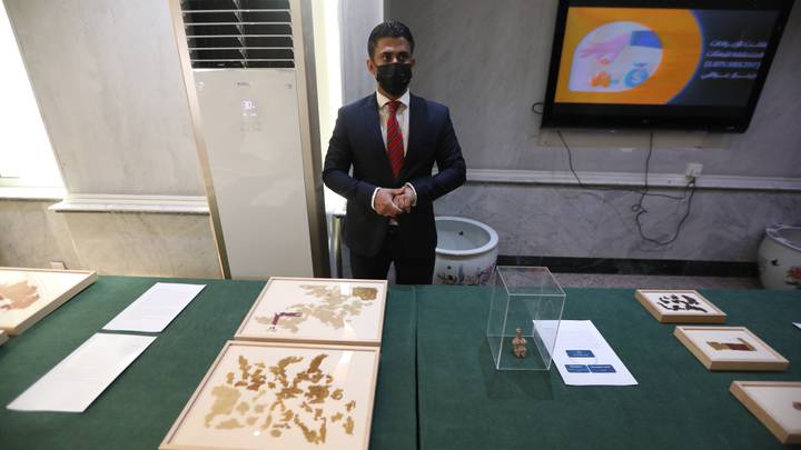 العراق يسترد آلاف  القطع الأثرية المهرّبة