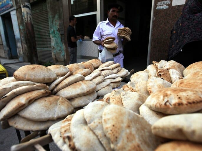هل سيرفع السيسي سعر رغيف الخبز المدعم في مصر؟