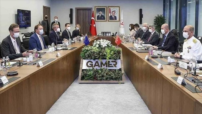 وزير الداخلية التركي يبحث مع مسؤول أوروبي ملف الهجرة