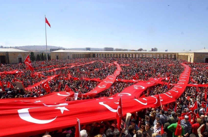 بمناسبة عيد الجمهورية التركية علييف يهنئ أردوغان