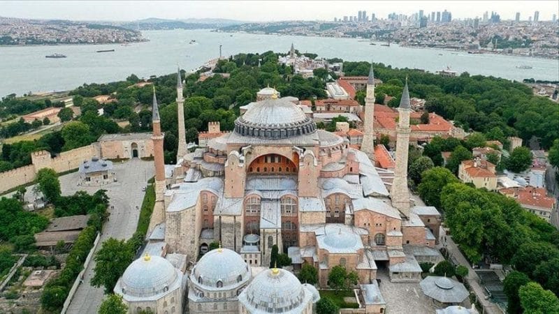 مسجد آيا صوفيا يستقبل ملايين الزوار منذ إعادة إحياءه عام 2020