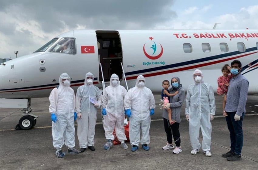  بهدف العلاج في تركيا.. وزارة الصحة تنقل 154 مريض إلى البلاد
