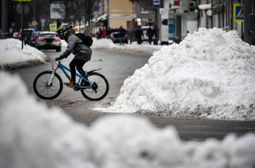  الملح التركي يذيب الثلوج على طرقات موسكو