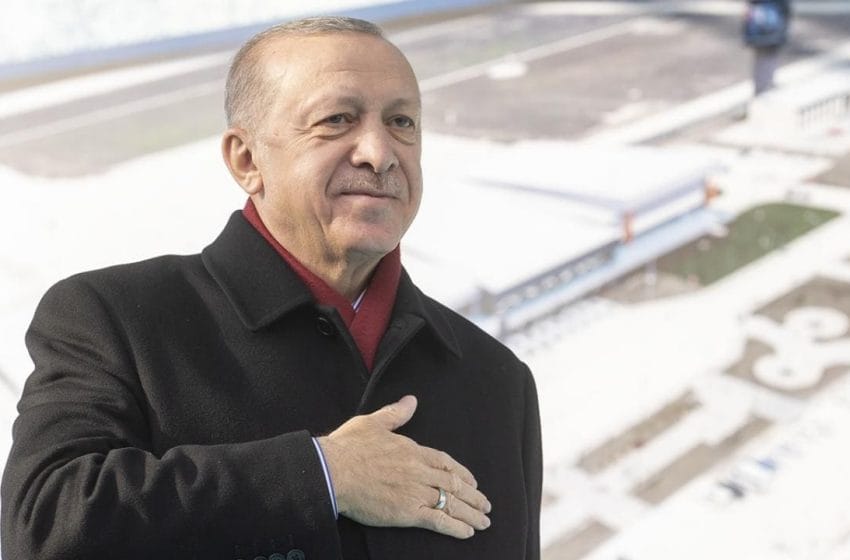  أردوغان يفتتح مطار توقات الجديد شمالي البلاد