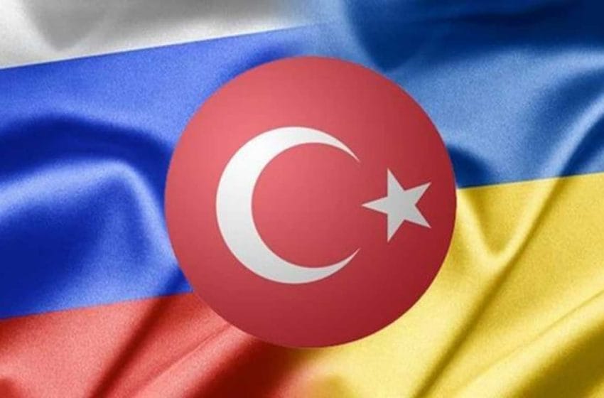 تركيا تجمع روسيا وأوكرانيا على طاولة واحدة