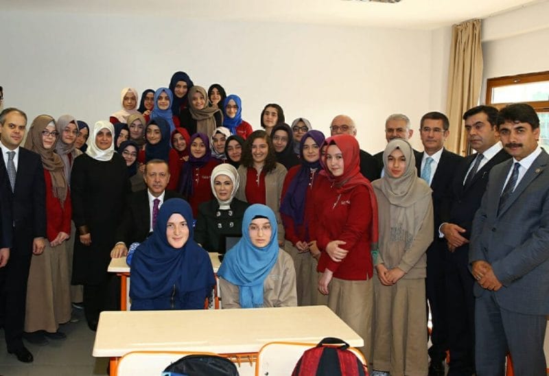 مدارس إمام خطيب مراحل دراسية وتأسيسية ذات طابع ديني ساهم في تشكيل المجتمع التركي